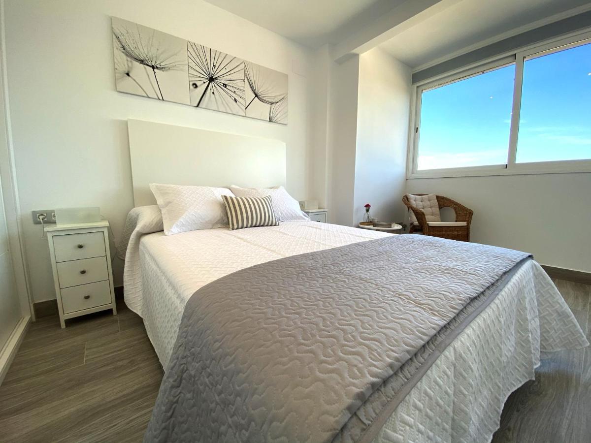Residencial Santa Justa Apartment Seville Luaran gambar
