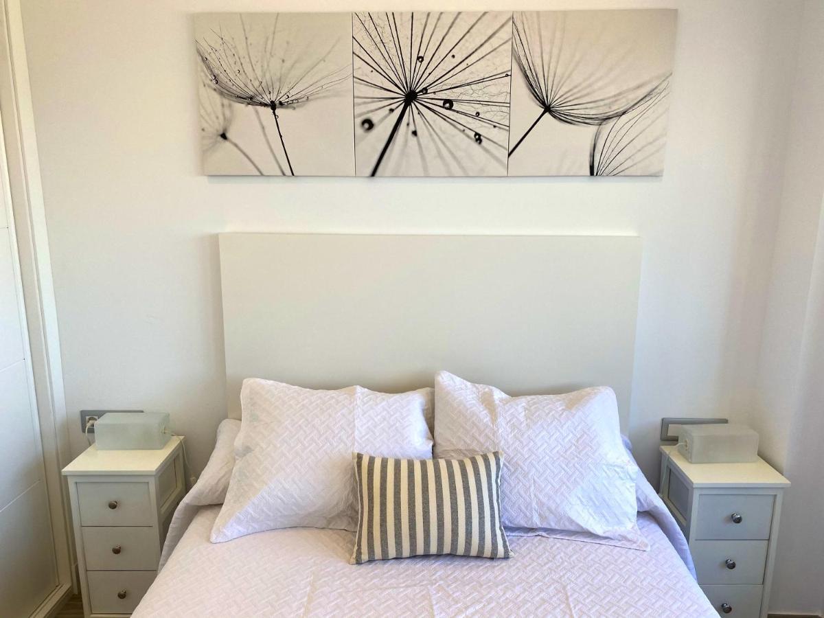 Residencial Santa Justa Apartment Seville Luaran gambar