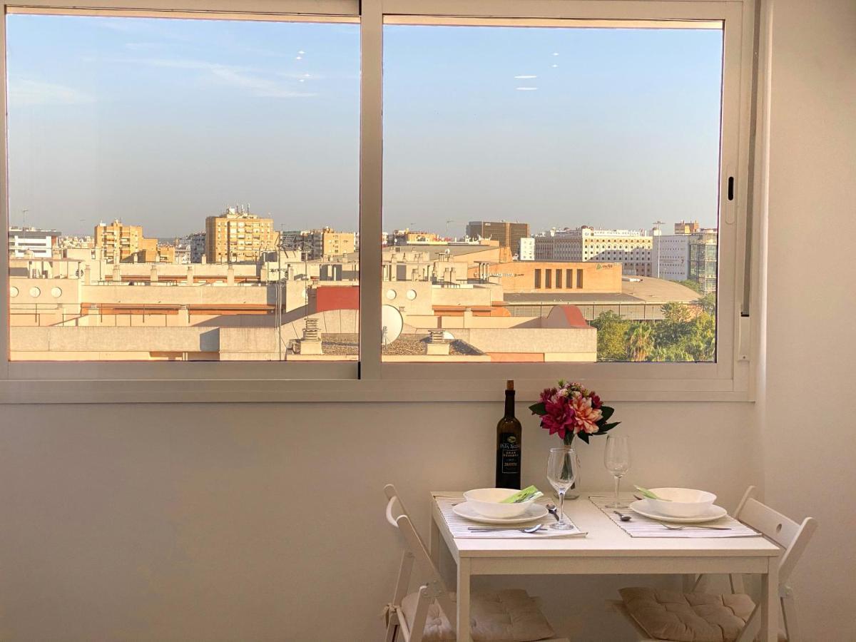 Residencial Santa Justa Apartment Seville Luaran gambar